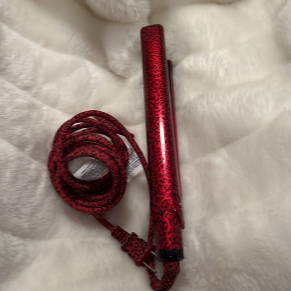 BABYLISS PRO 1 INCH STRAIGHT IRON. USED ONCE GREAT CONDITION ♥️♥️ - Picture 3 of 8